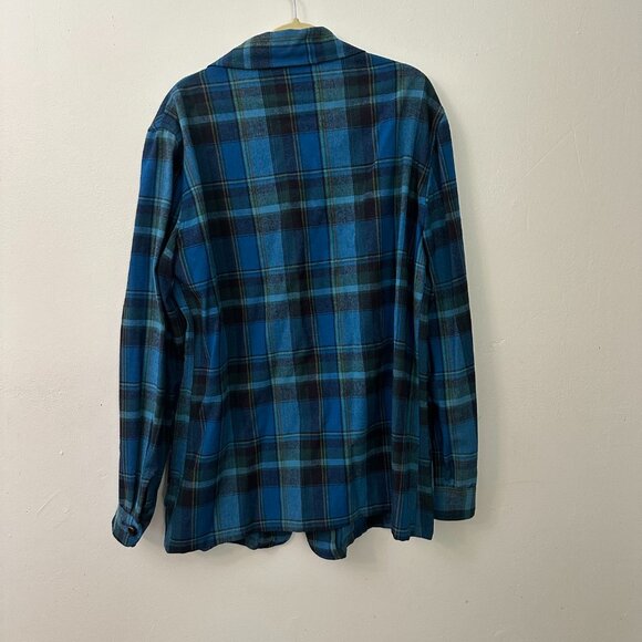 Vintage Pendleton Wool Plaid Flannel Shirt Jacket. - Picture 4 of 4